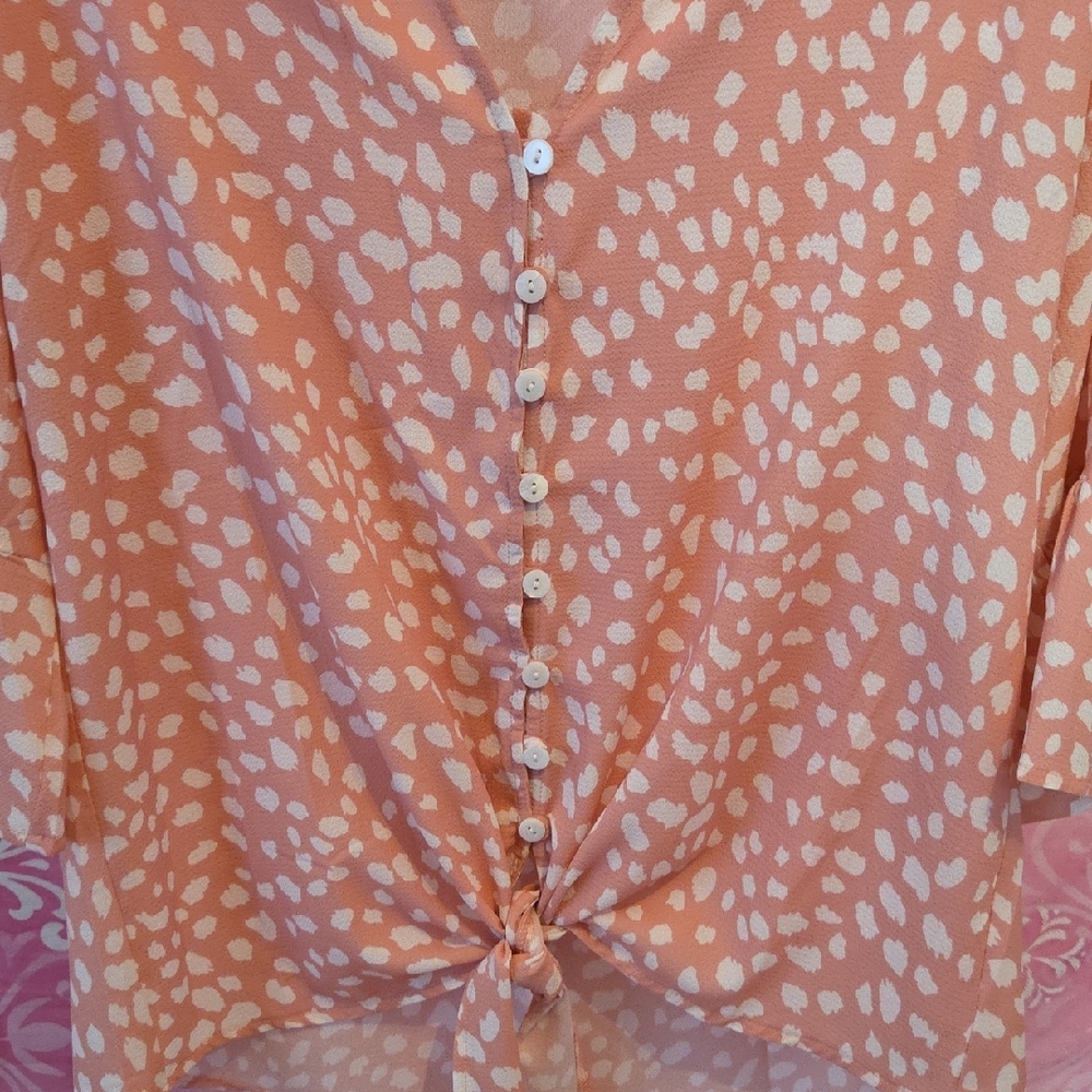 Elegant Peach Button-Down Blouse - image 4